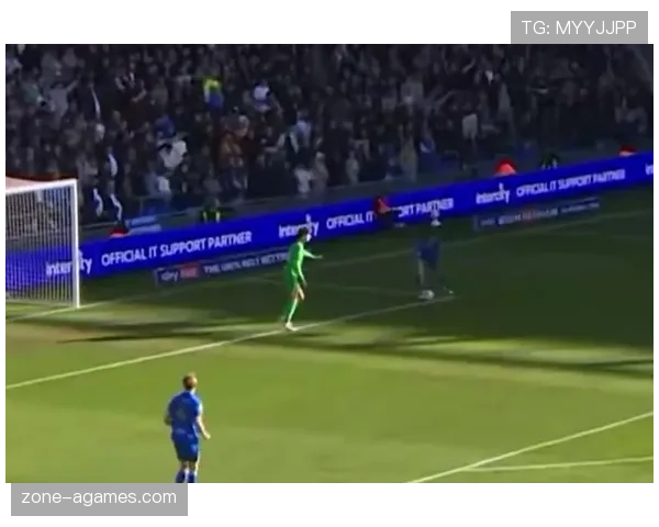 禁区外犯规是否判点球？规则明确：仅禁区内的犯规才可能判罚点球